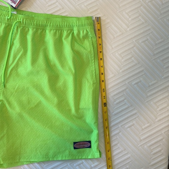 Pair (2) of new (NWT) men’s Vineyard Vines bathing suits - Picture 11 of 12